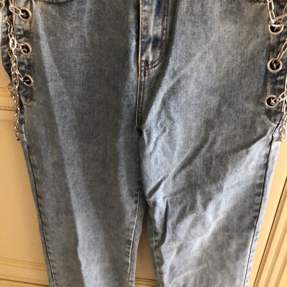 FashionNova Breaking Chains Straight Leg Jeans - Picture 3 of 13